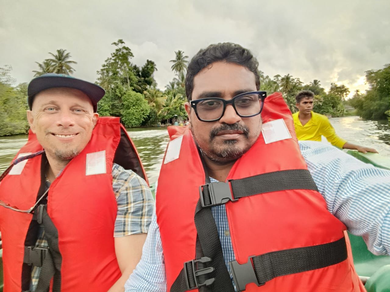 Crocadile Watching in nilwala river